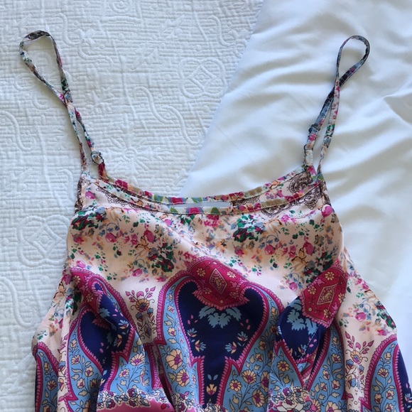 Cute silky romper! - Picture 2 of 3